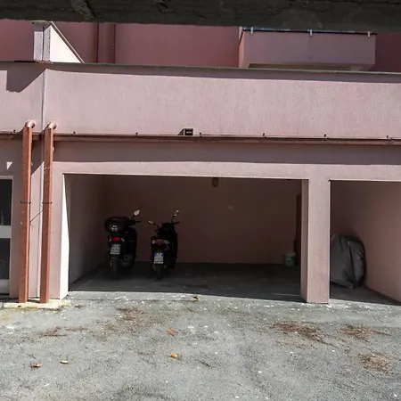 Apartment 260 - Casa Il Delfino, 5minuti D'auto Dal Centro Di Sestri E Dal Mare E Sestri Levante