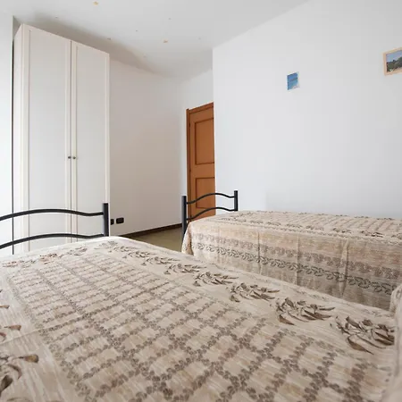 Apartment 260 - Casa Il Delfino, 5minuti D'auto Dal Centro Di Sestri E Dal Mare E