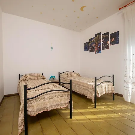 260 - Casa Il Delfino, 5minuti D'auto Dal Centro Di Sestri E Dal Mare E