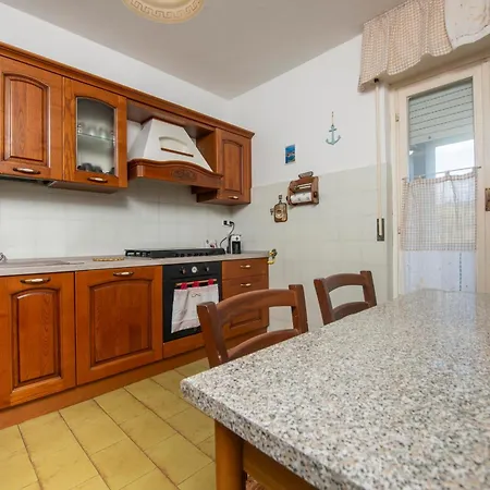 260 - Casa Il Delfino, 5minuti D'auto Dal Centro Di Sestri E Dal Mare E